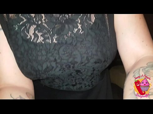 ❤️ Malĉasta vicfratino donas al li mamon kaj la hispanan ❤️ Pornvideo ĉe ni ❌️❤